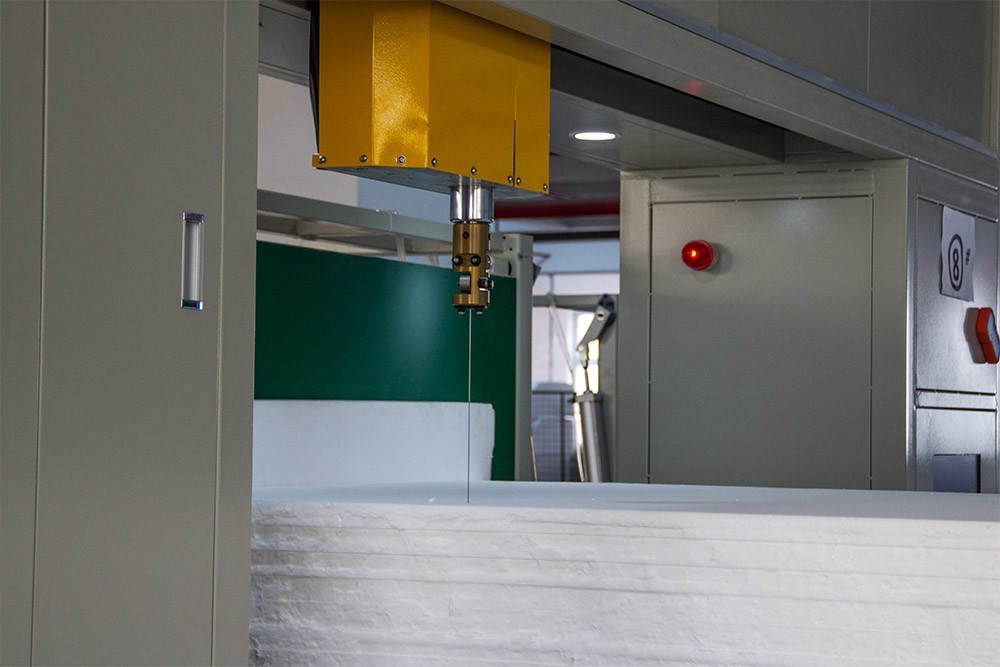 Dual-Axis CNC Vibrating Cutting Machine