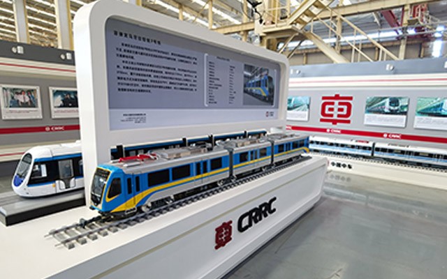 General Manager Li Yang Visits CRRC Dalian Locomotive Works to Discuss Material Cooperation Plans